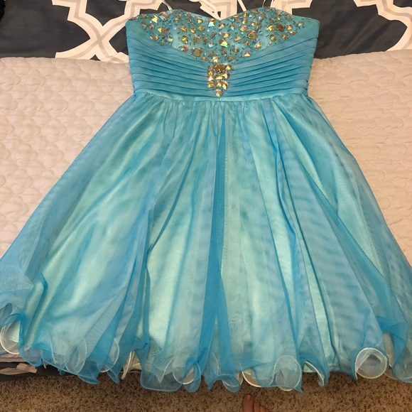 Homecoming/ Formal Dress - Picture 1 of 1